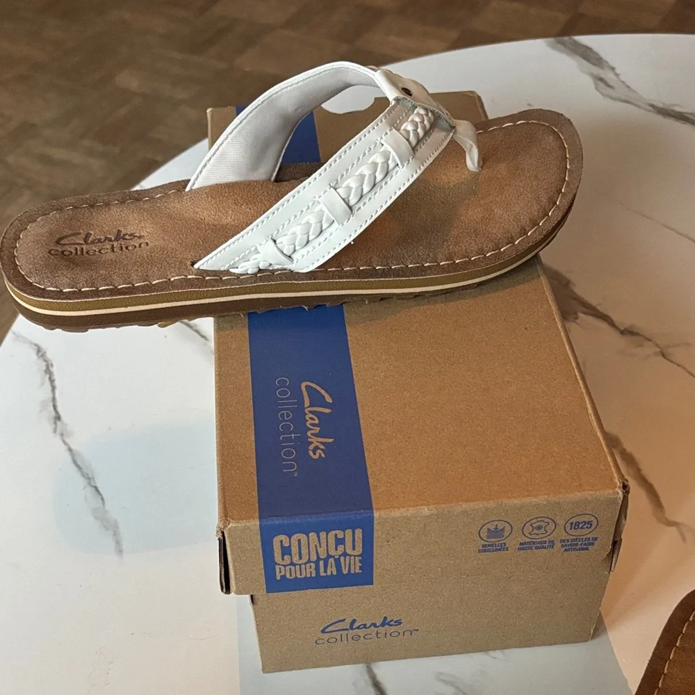 Clarks Off White Thong Sandals - Picture 3 of 7